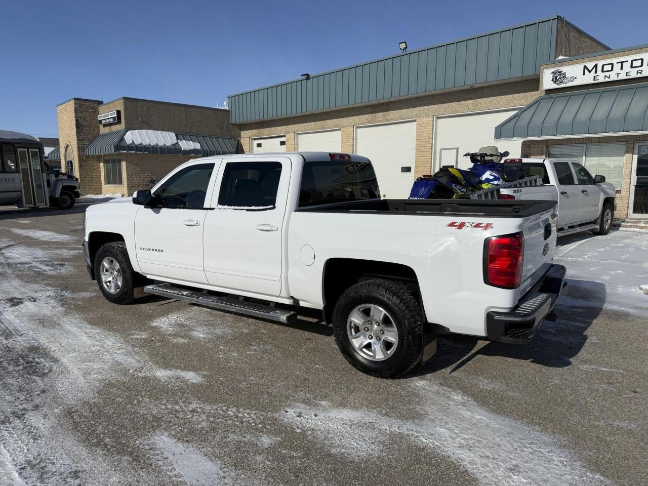 2018 Chevrolet Silverado 1500 LT - Photo #2