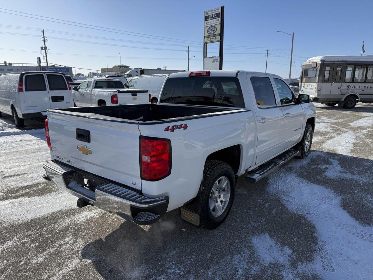2018 Chevrolet Silverado 1500 LT - Photo #3
