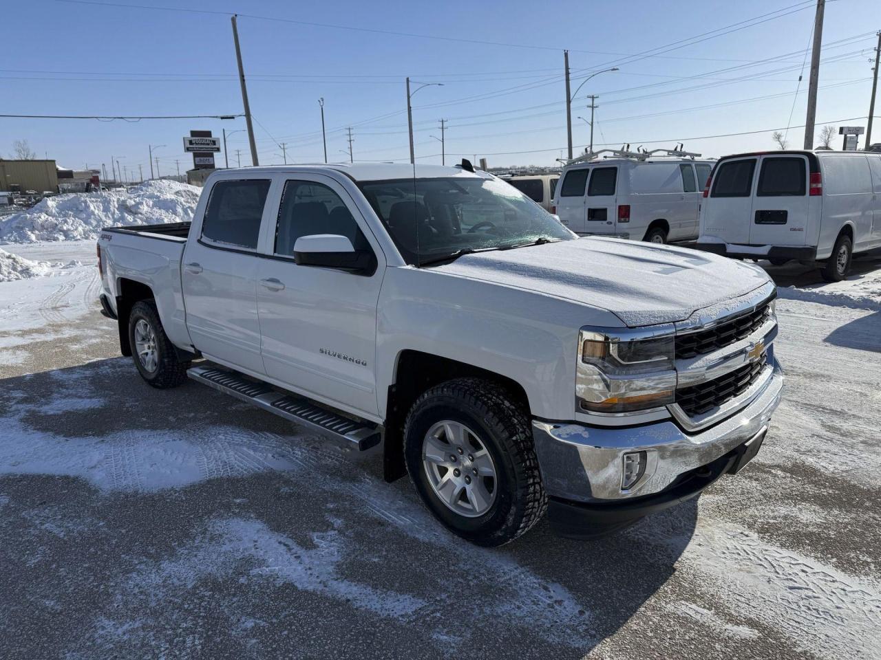 2018 Chevrolet Silverado 1500 LT - Photo #4