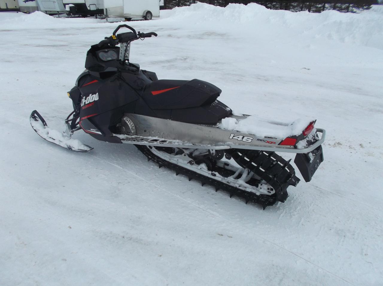 2016 Ski-Doo Summit 146 - Photo #2