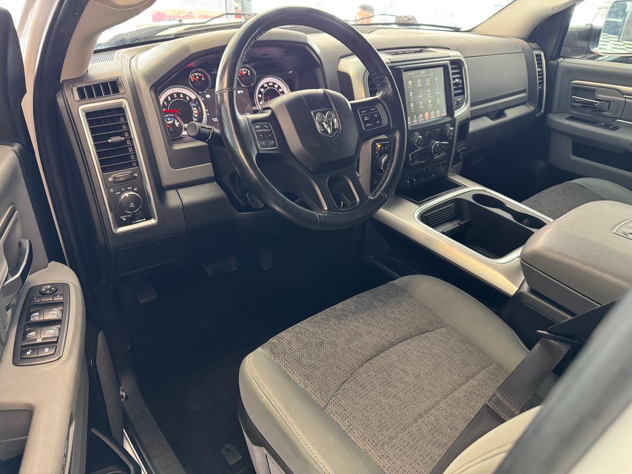 2017 RAM 1500 Big Horn Eco Diesel+Camera+New Tires+CLEAN CARFAX - Photo #21