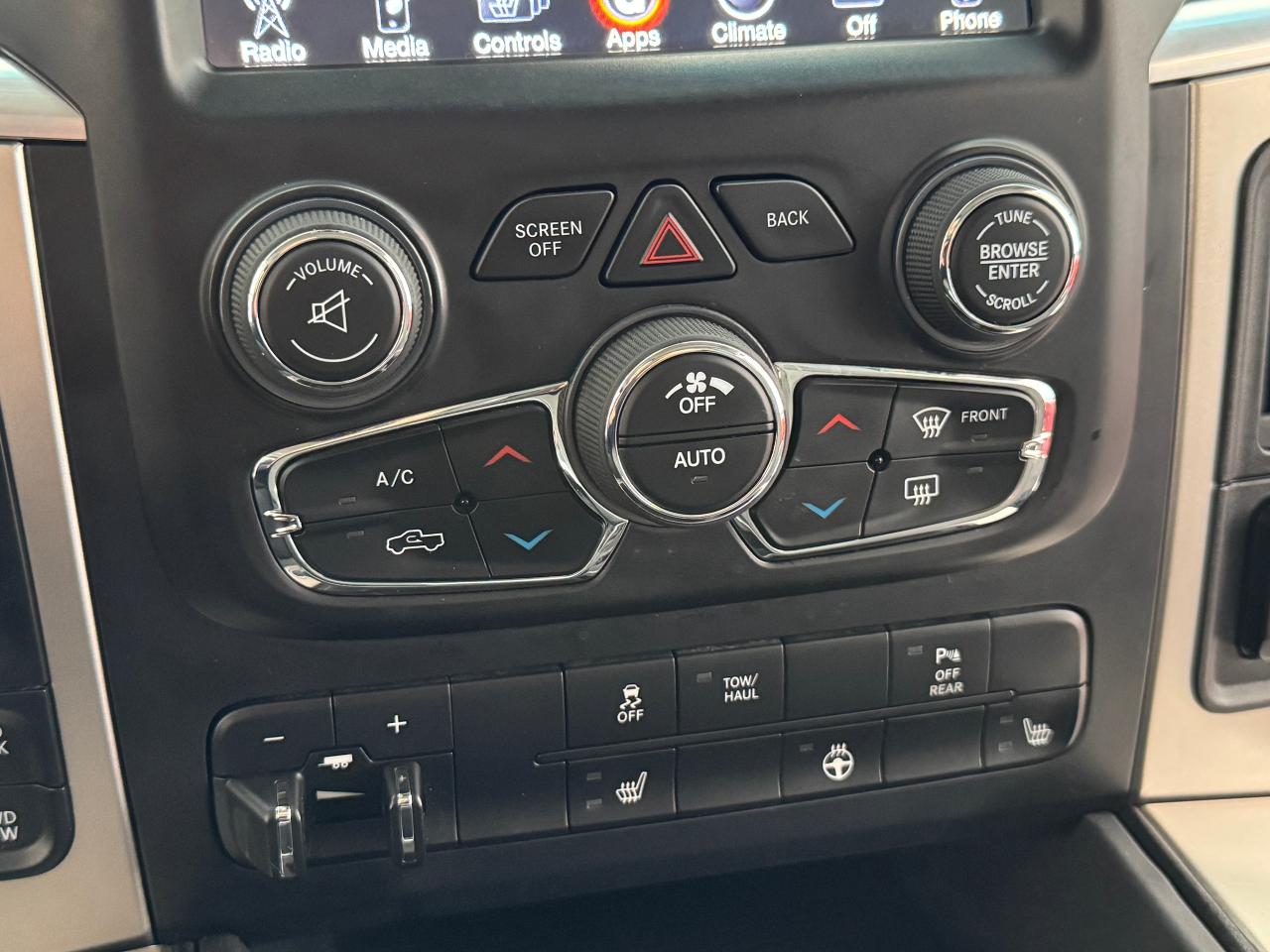 2017 RAM 1500 Big Horn Eco Diesel+Camera+New Tires+CLEAN CARFAX - Photo #35