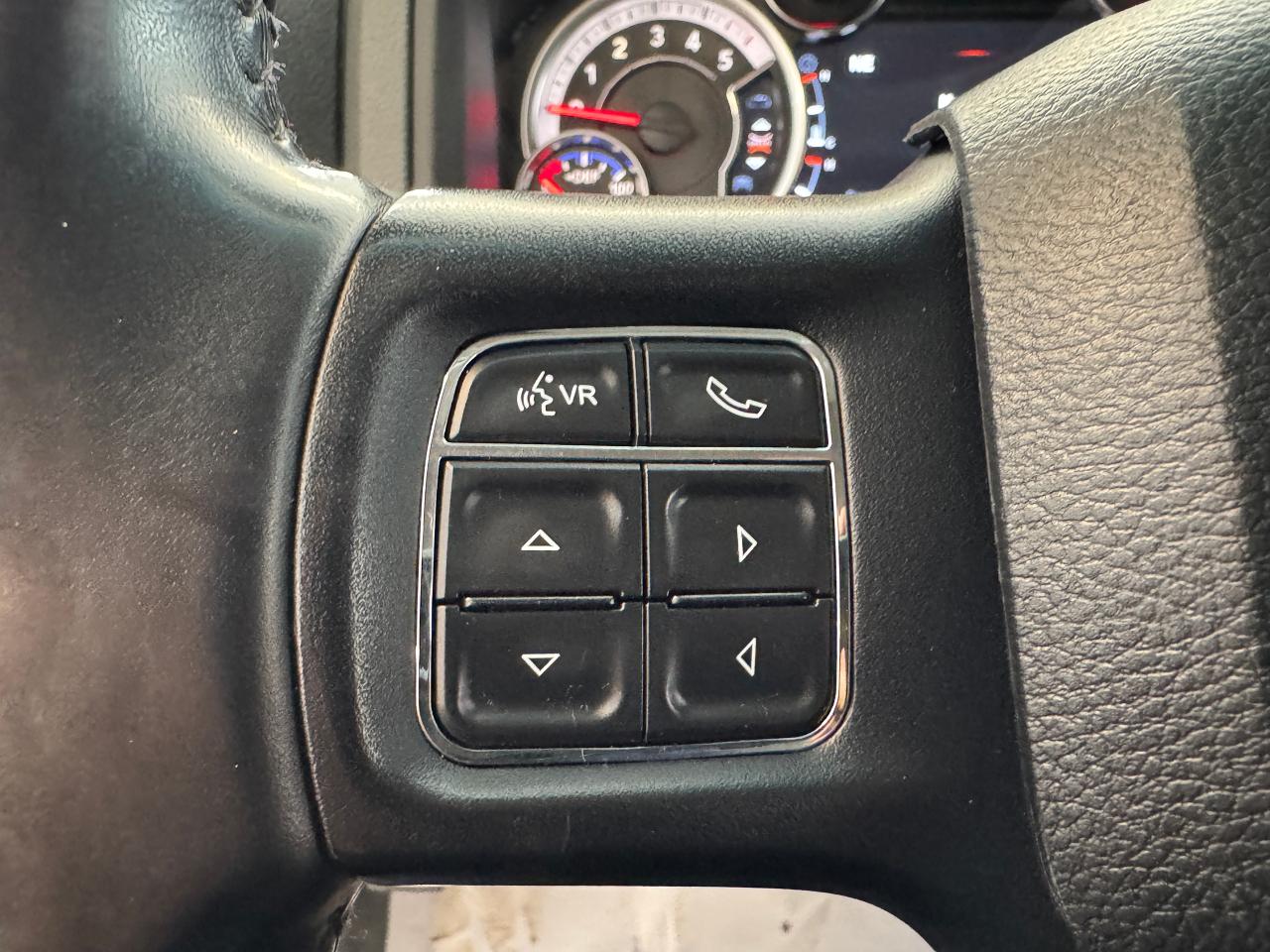 2017 RAM 1500 Big Horn Eco Diesel+Camera+New Tires+CLEAN CARFAX - Photo #46