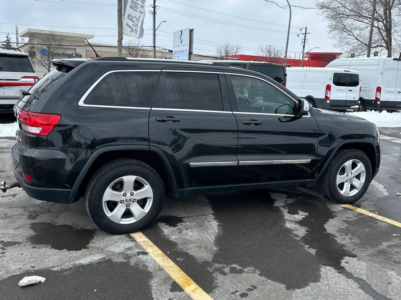 2012 Jeep Grand Cherokee Laredo Photo