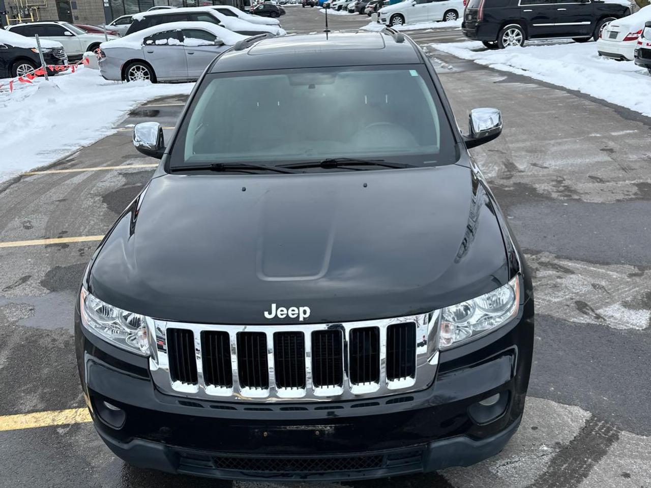 2012 Jeep Grand Cherokee Laredo Photo