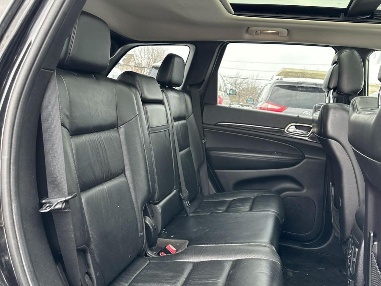 2012 Jeep Grand Cherokee Laredo Photo