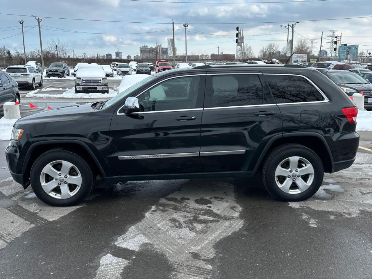 2012 Jeep Grand Cherokee Laredo - Photo #3