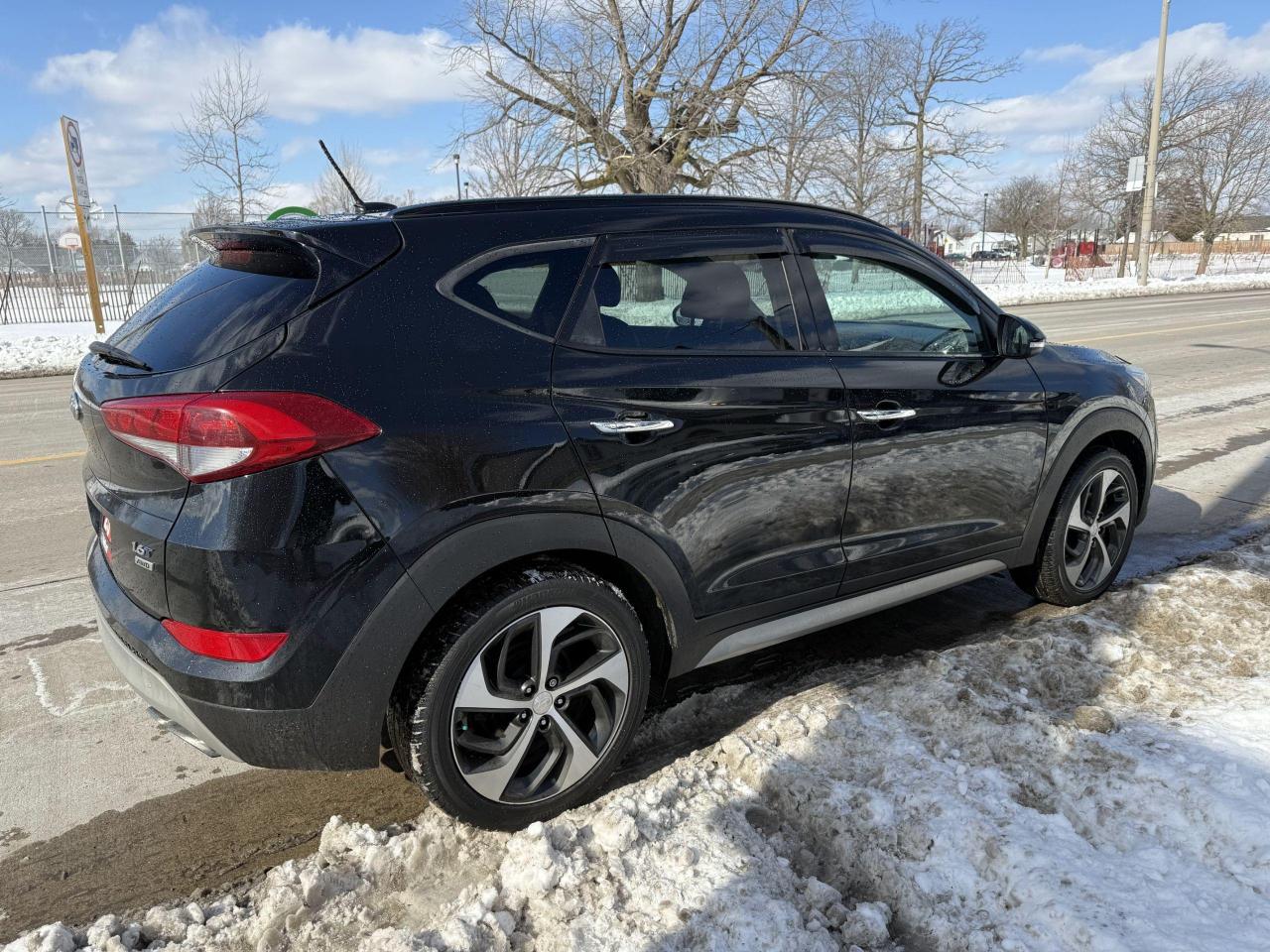 2017 Hyundai Tucson AWD 4DR 1.6L SE - Photo #10