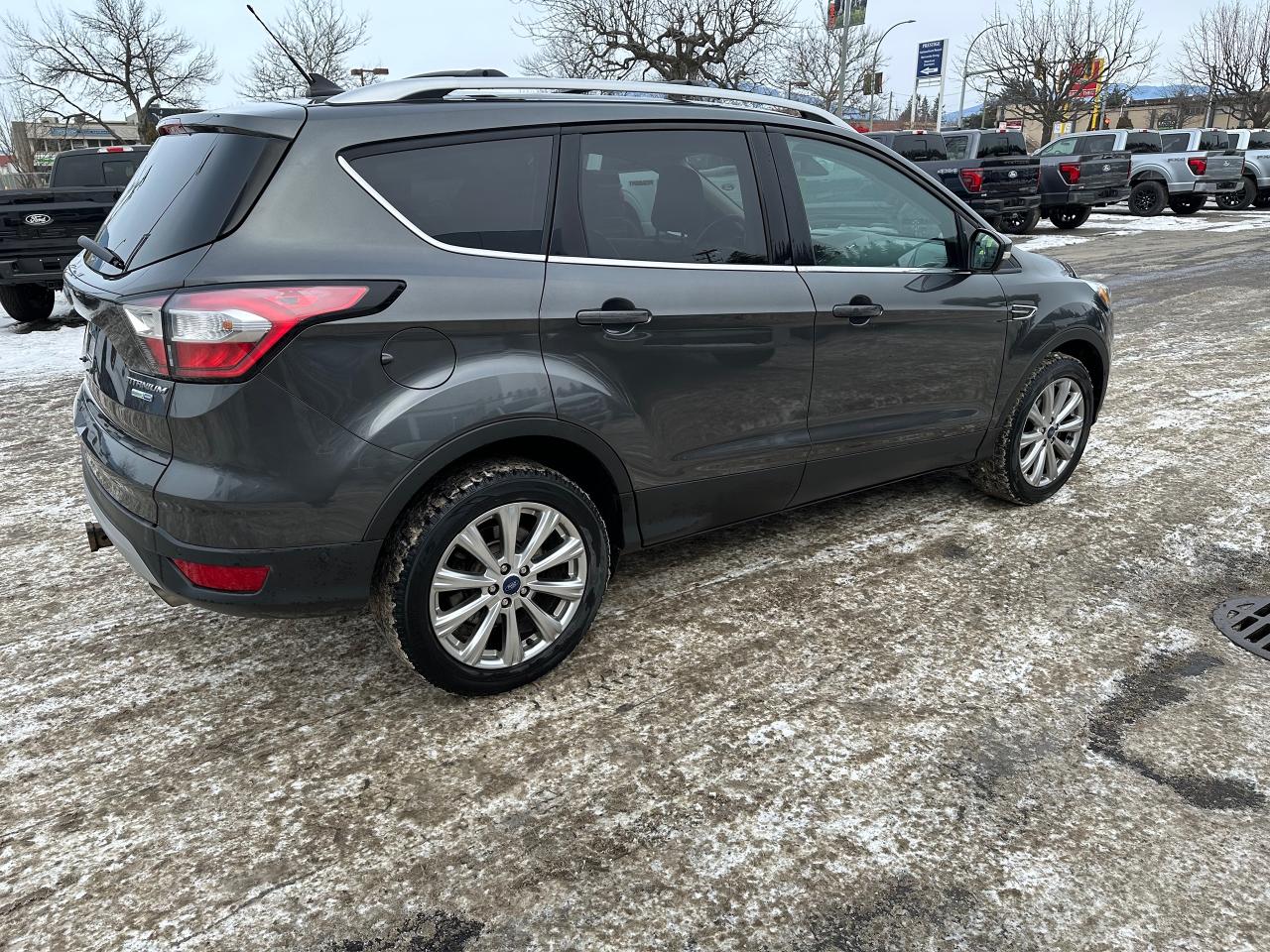 2018 Ford Escape Titanium Photo4