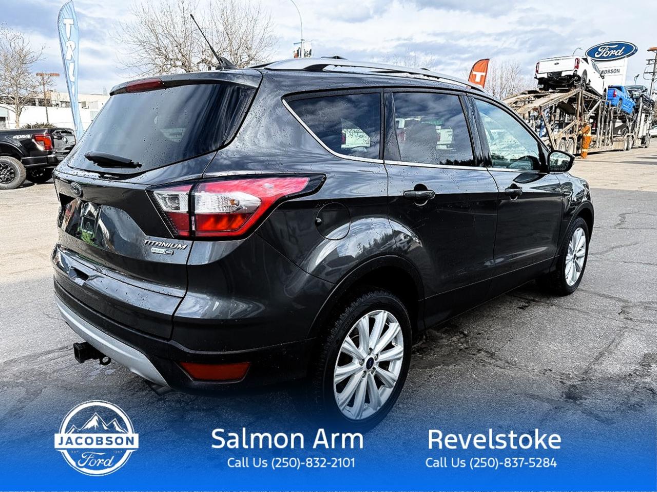 2018 Ford Escape Titanium Photo4