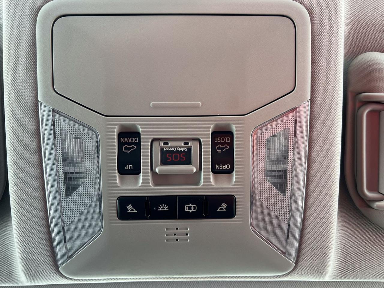 2019 Toyota RAV4 Adventure Trail AWD - Photo #32