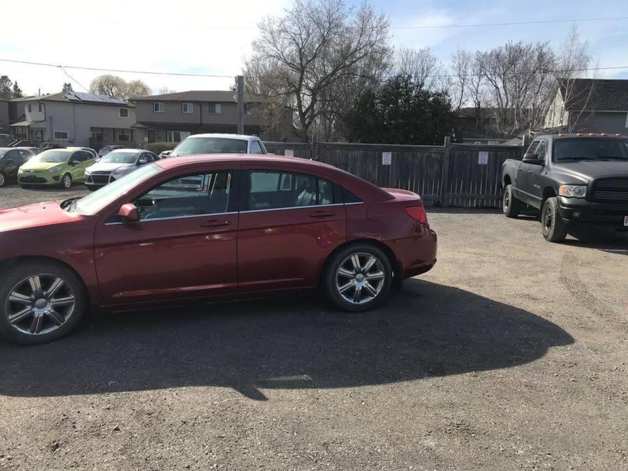 Used 2010 Chrysler Sebring Limited for sale in Oshawa, ON