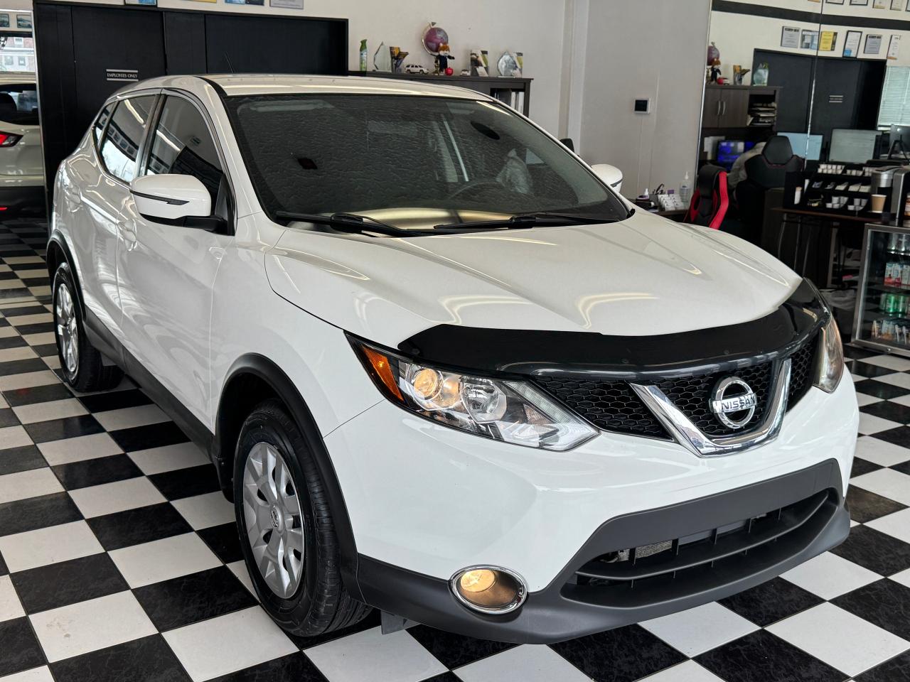 2017 Nissan Qashqai S+New Tires+Brakes+Camera+Heated Seat+CLEAN CARFAX Photo70