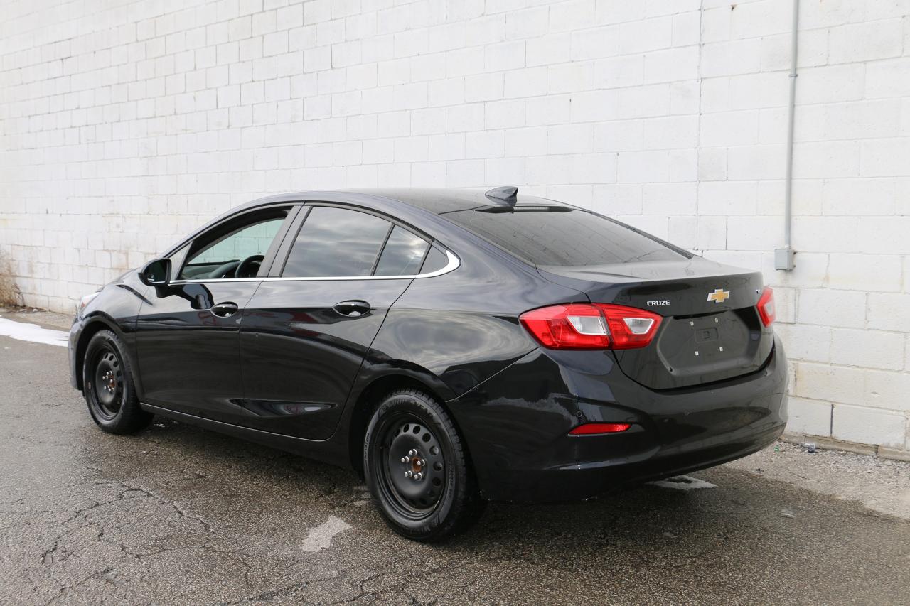 2017 Chevrolet Cruze LT - SUNROOF|CAMERA|HEATED SEATS|2xRIM&TIRES - Photo #4