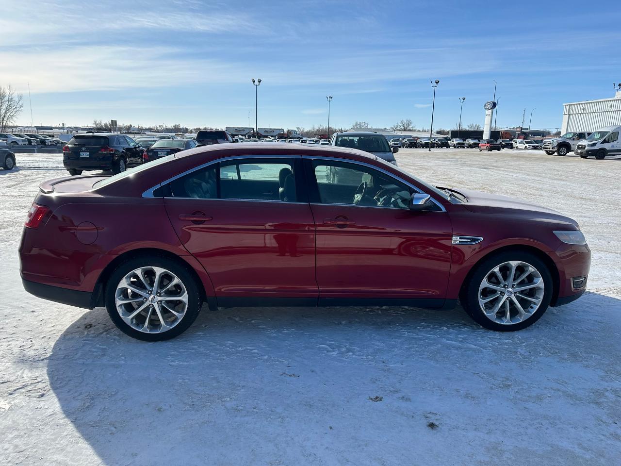 2016 Ford Taurus 4DR SDN LIMITED AWD Photo2