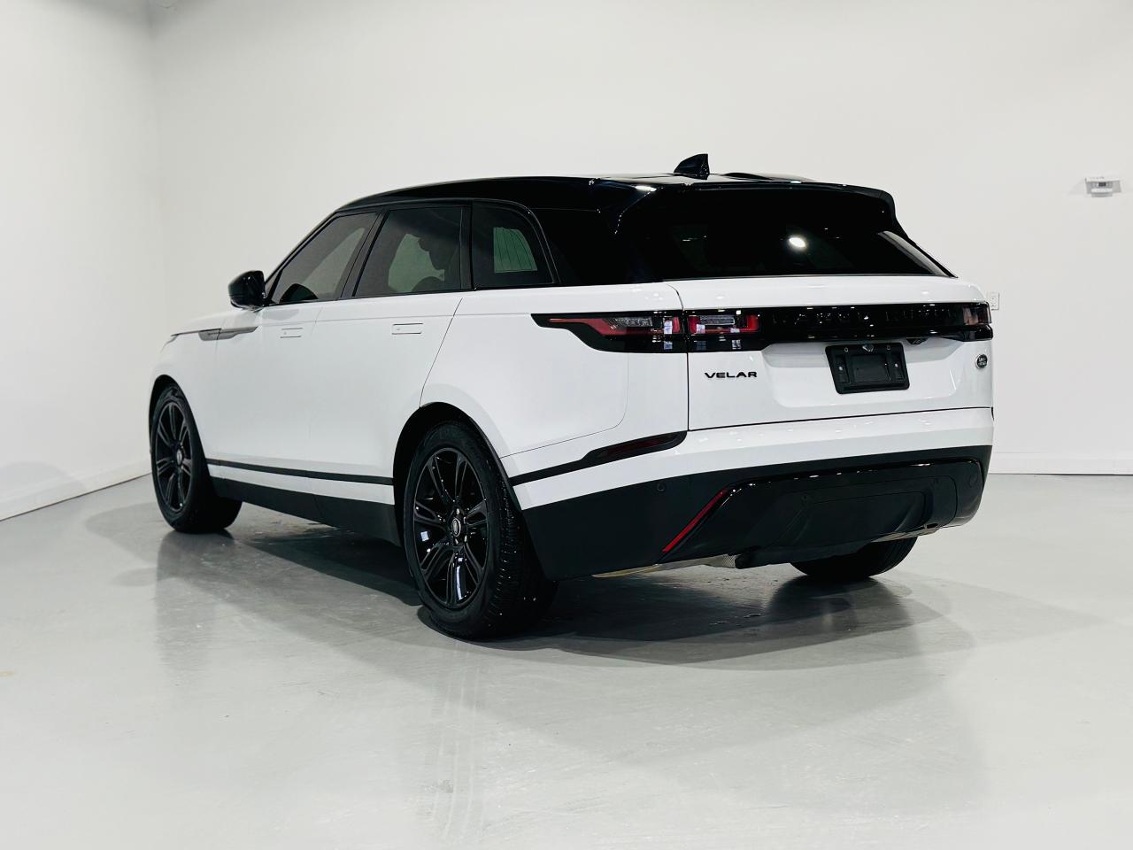 2023 Land Rover Range Rover Velar P250 S - Photo #7