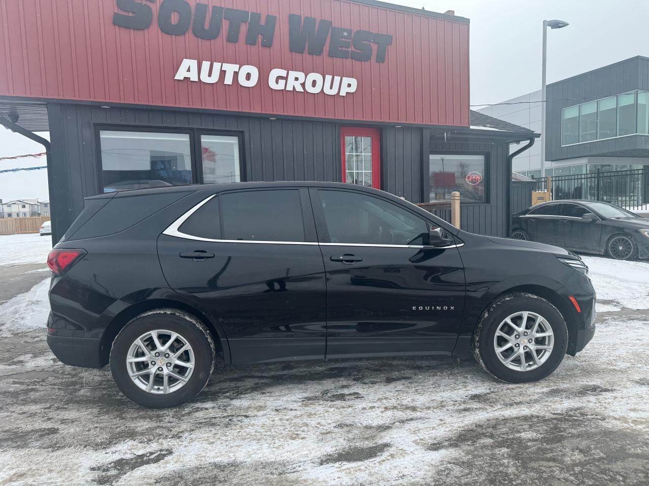 2022 Chevrolet Equinox AWD 4dr LT w/1LT - Photo #2