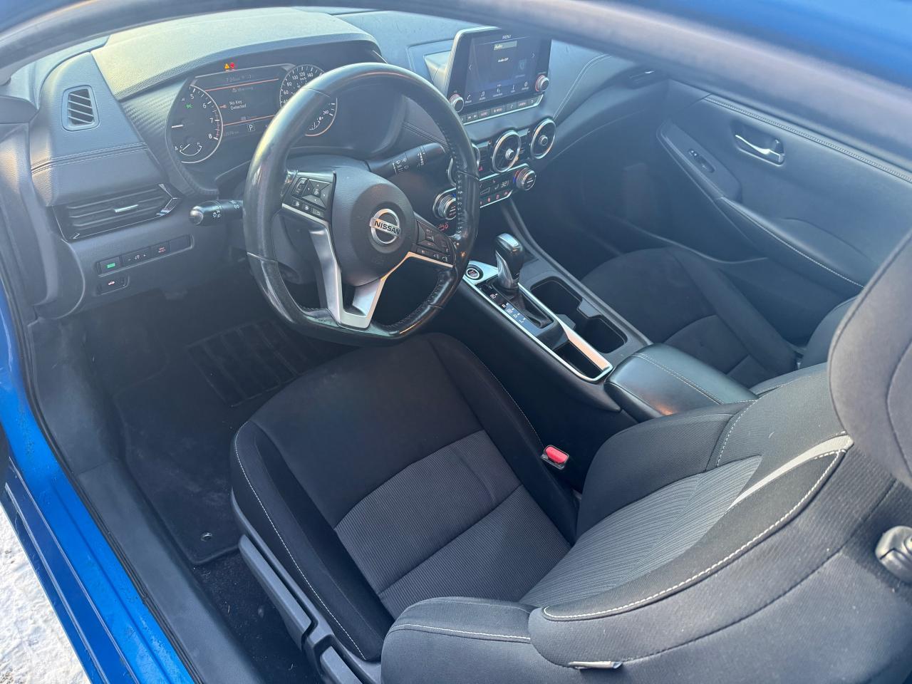 2022 Nissan Sentra SV CVT - Photo #2