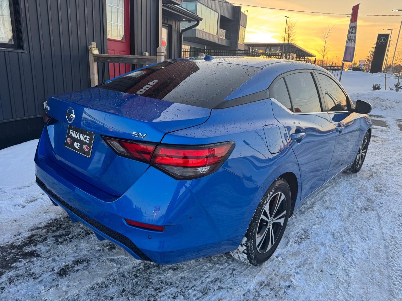 2022 Nissan Sentra SV CVT - Photo #6