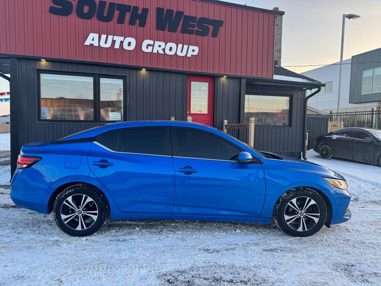 2022 Nissan Sentra SV CVT - Photo #4