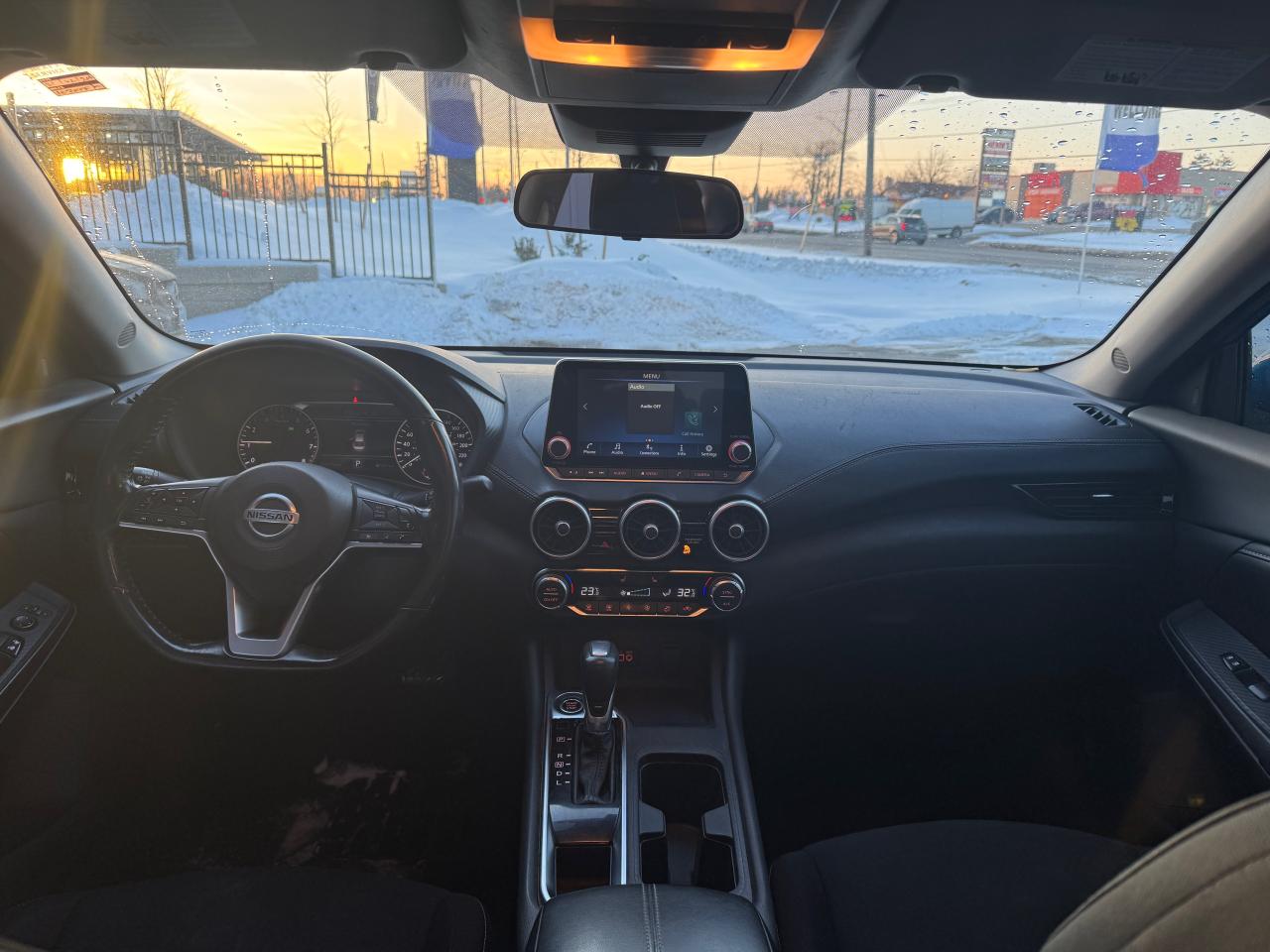 2022 Nissan Sentra SV CVT - Photo #21