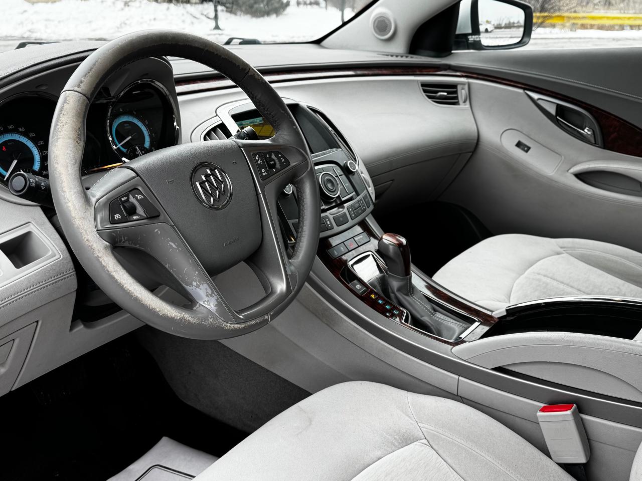 2012 Buick LaCrosse CONVENIENCE **WINTER TIRES** - Photo #18