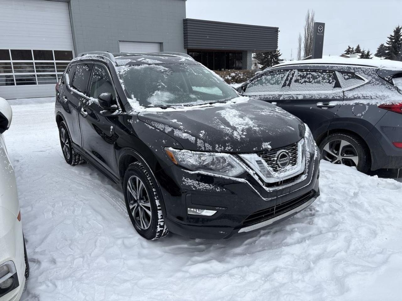 Used 2019 Nissan Rogue SV Tech for sale in Sherwood Park, AB