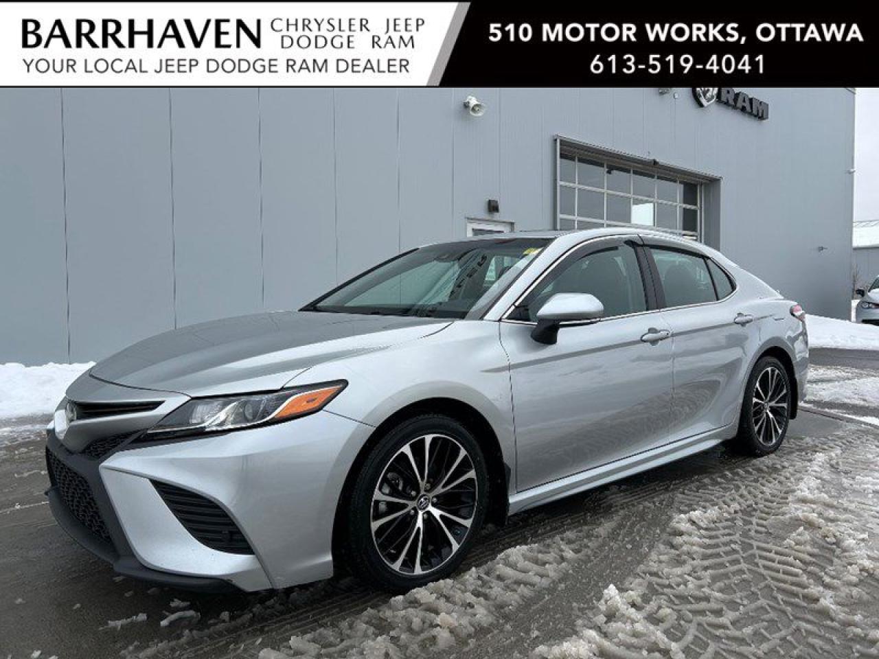 Used 2018 Toyota Camry SE Upgrade | Sunroof | Ultra Low KM's for sale in Ottawa, ON