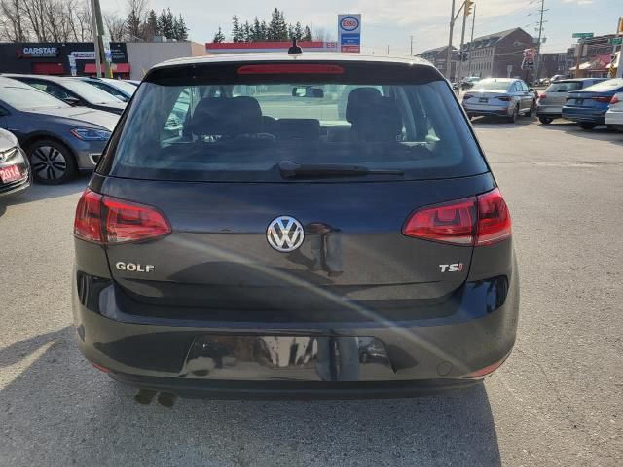 2015 Volkswagen Golf TRENDLINE Photo4