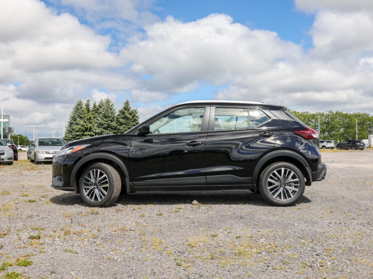 2025 Nissan Kicks Play SV  - Heated Seats -  Apple CarPlay Photo