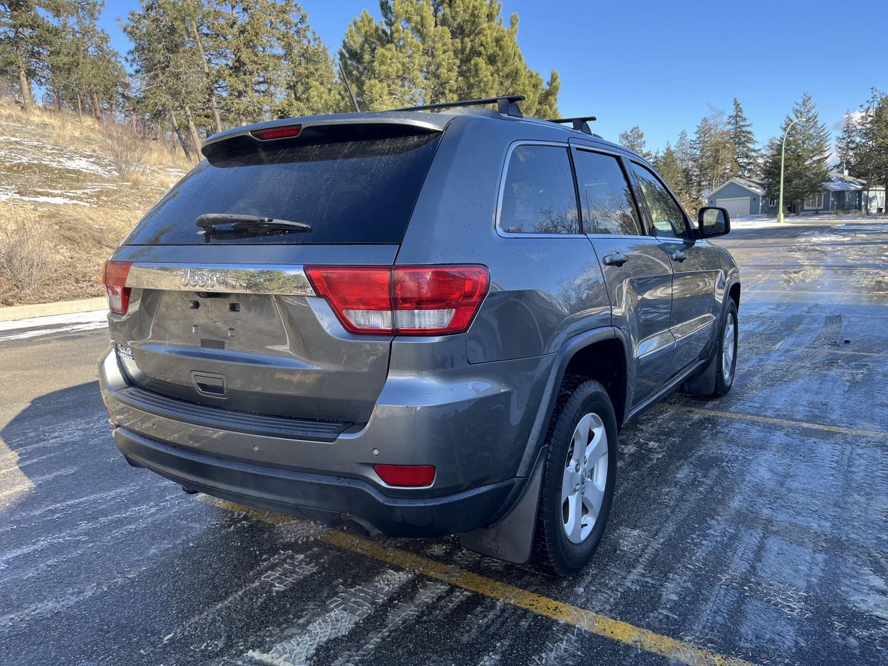 2013 Jeep Grand Cherokee LAREDO 4WD - Photo #4