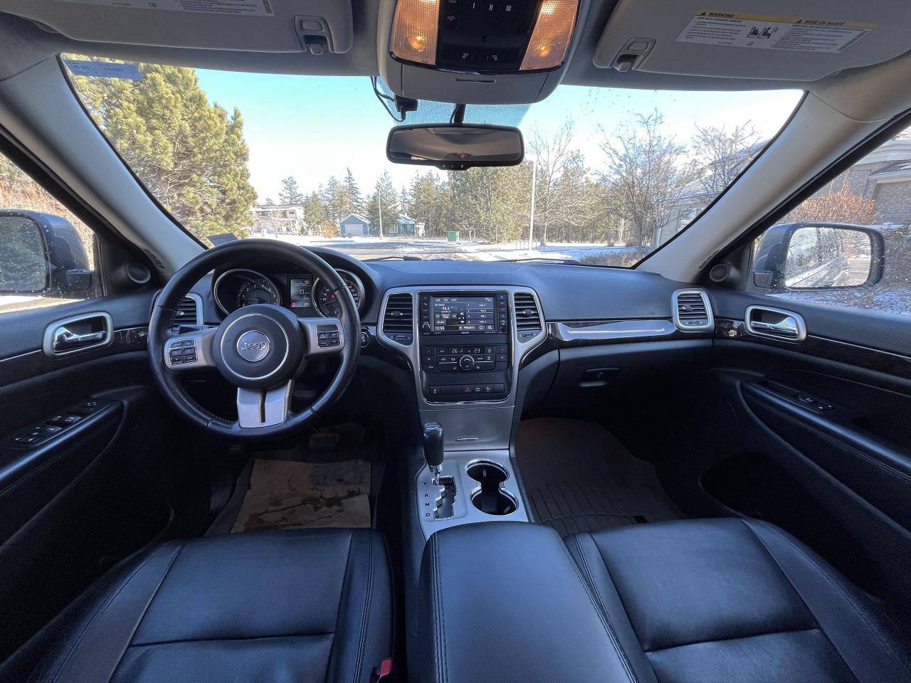 2013 Jeep Grand Cherokee LAREDO 4WD - Photo #9