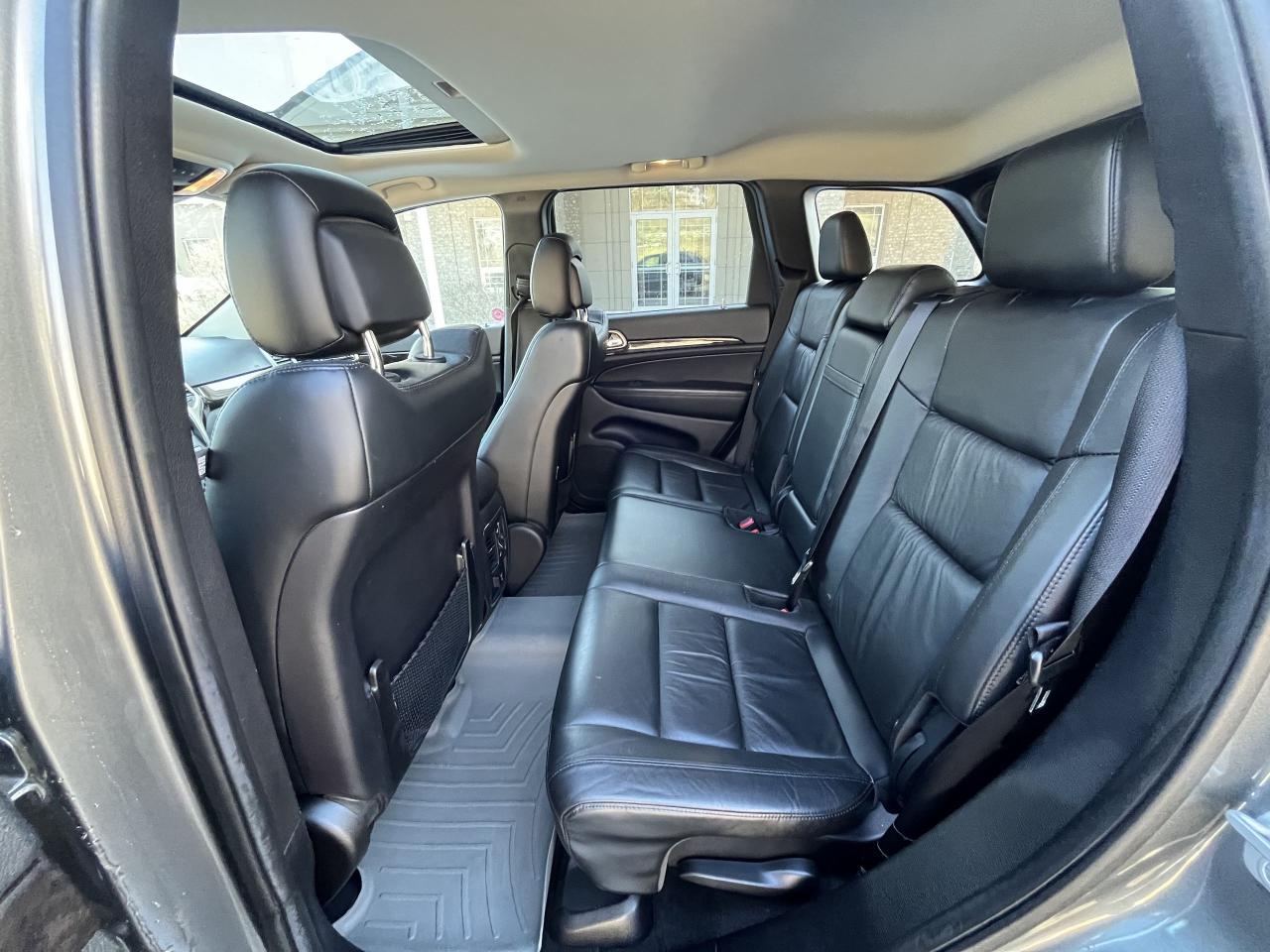 2013 Jeep Grand Cherokee LAREDO 4WD - Photo #10