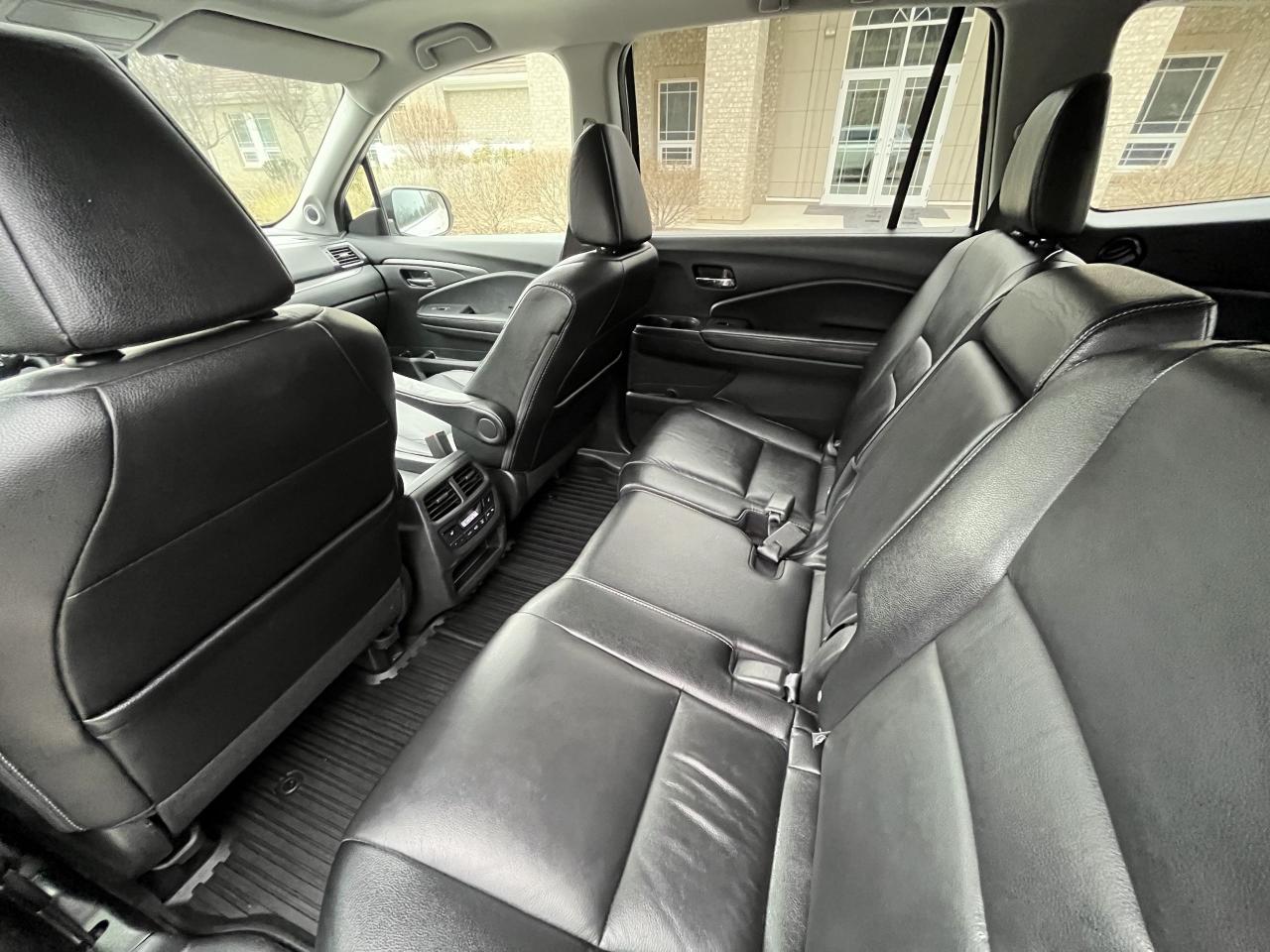 2017 Honda Pilot EX-L w/Navigation AWD - Photo #11