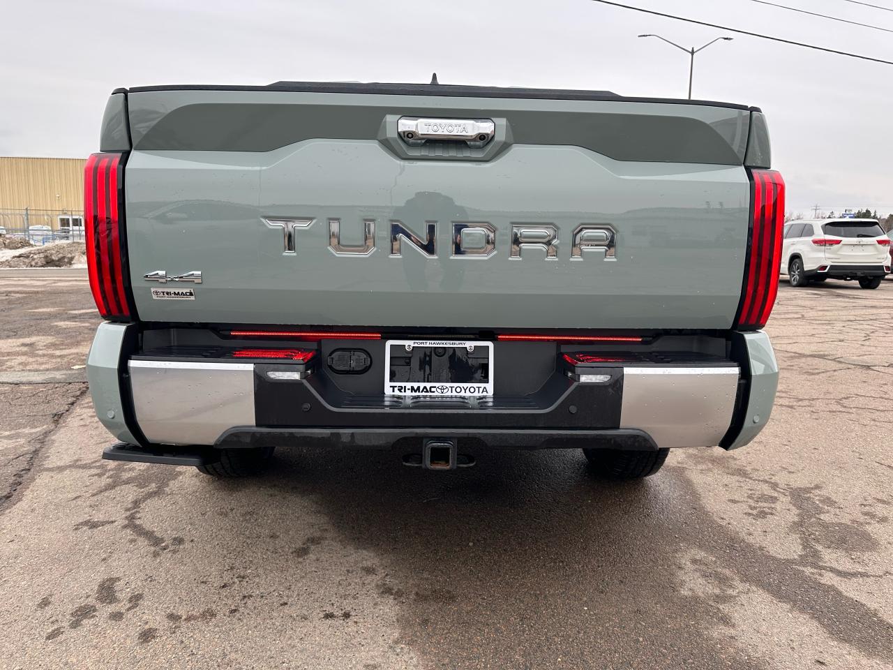 2024 Toyota Tundra TUNDRA LIMITED TRD OFF ROAD Photo3