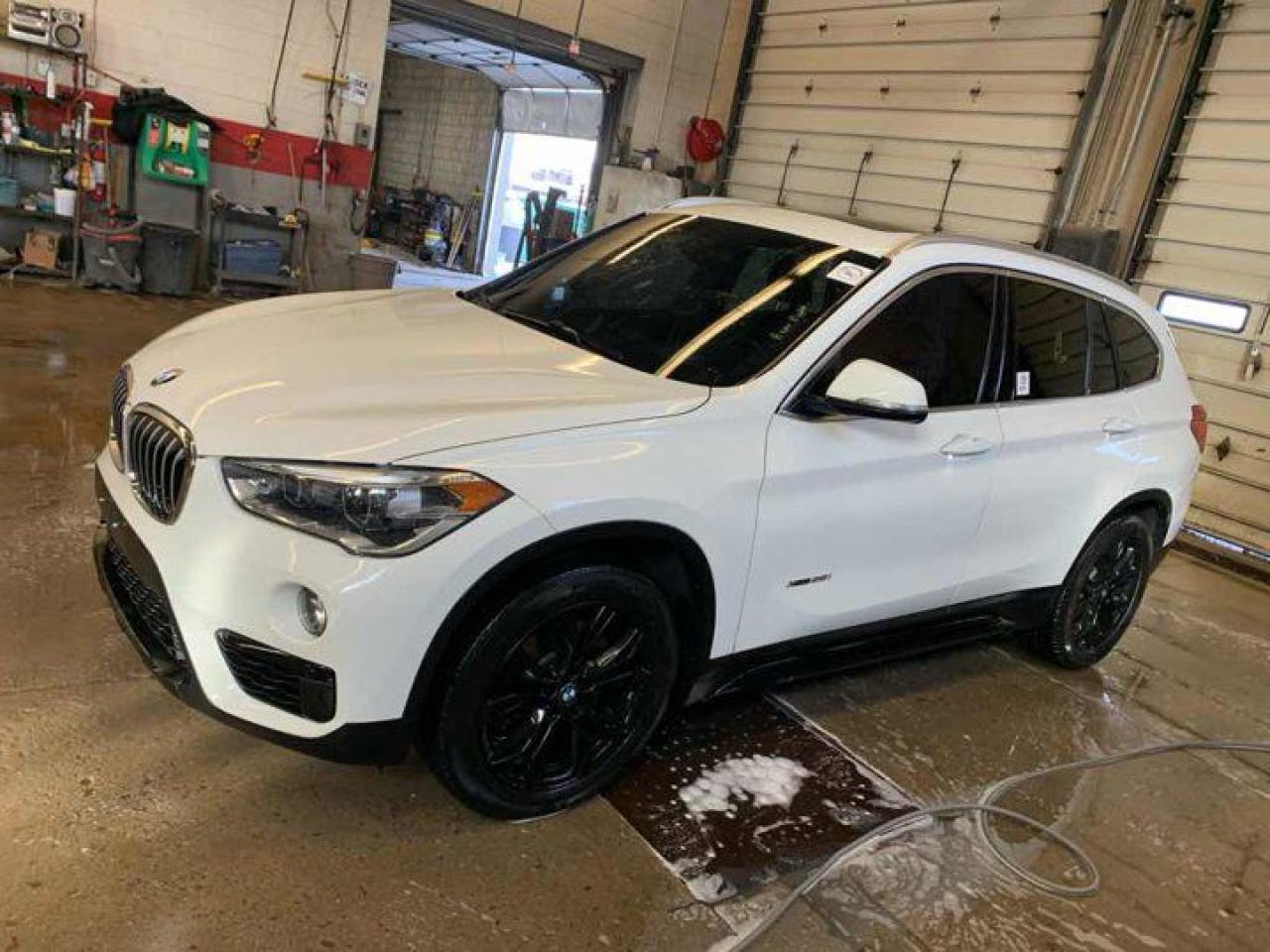 Used 2018 BMW X1 xDrive28i | Leather | Moonroof | Heated Seats & Steering | Power Tailgate | Bluetooth | Cruise for sale in Guelph, ON