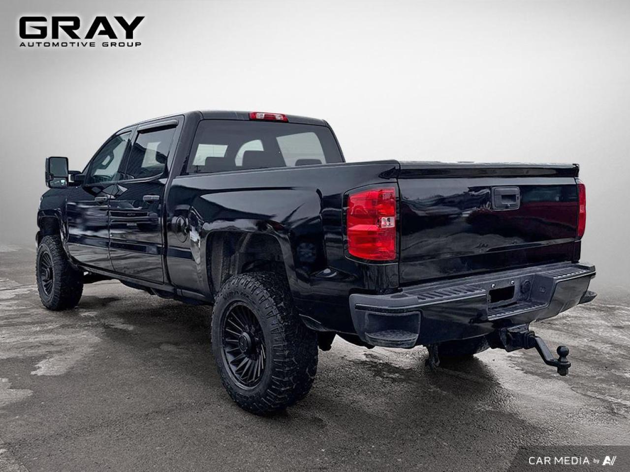 2017 Chevrolet Silverado 3500 HD DIESEL/Crew/6.6 box Photo2