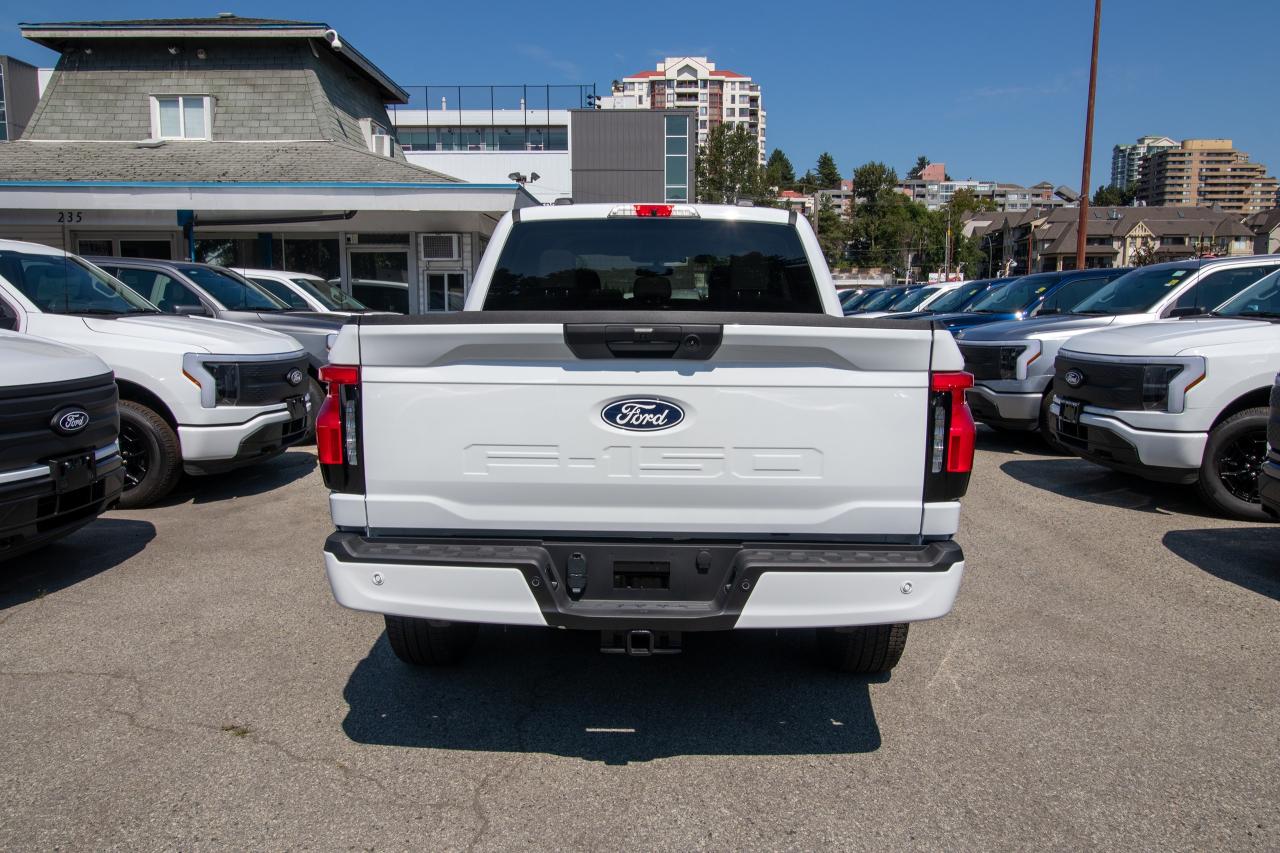 2025 Ford F-150 Lightning XLT 4WD SuperCrew 5.5' Box Photo5
