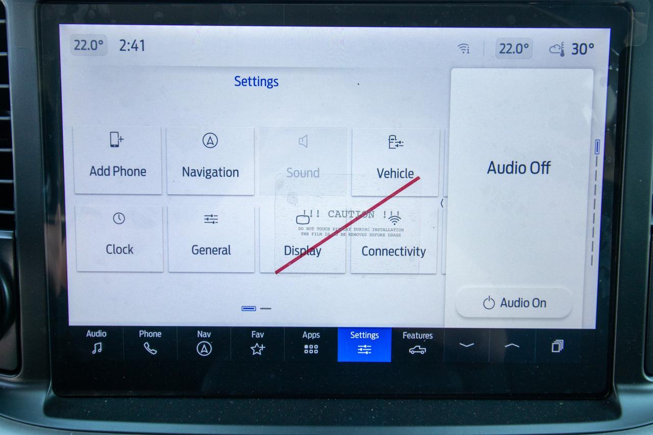 2025 Ford F-150 Lightning XLT 4WD SuperCrew 5.5' Box Photo5