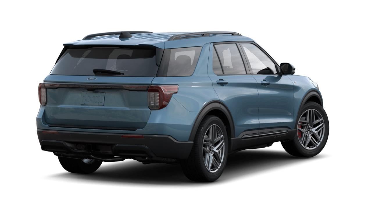 2025 Ford Explorer ST-Line Photo2