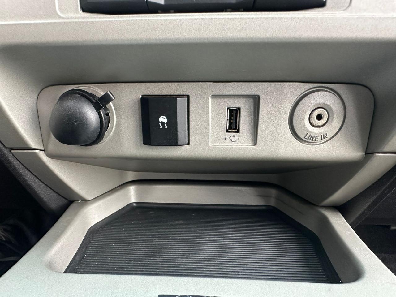 2010 Ford Escape 4WD 4DR V6 AUTO XLT - Photo #25