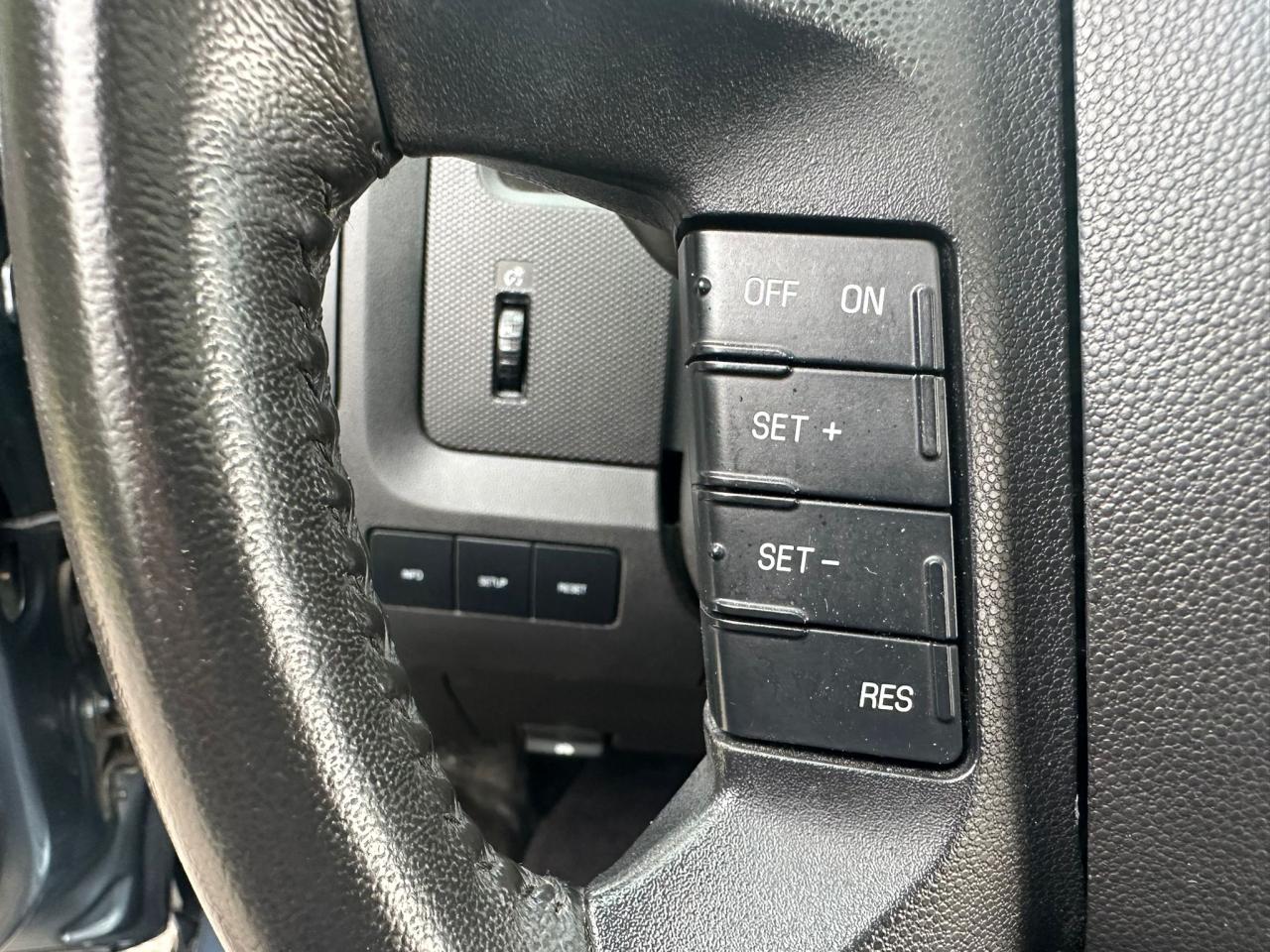 2010 Ford Escape 4WD 4DR V6 AUTO XLT - Photo #28