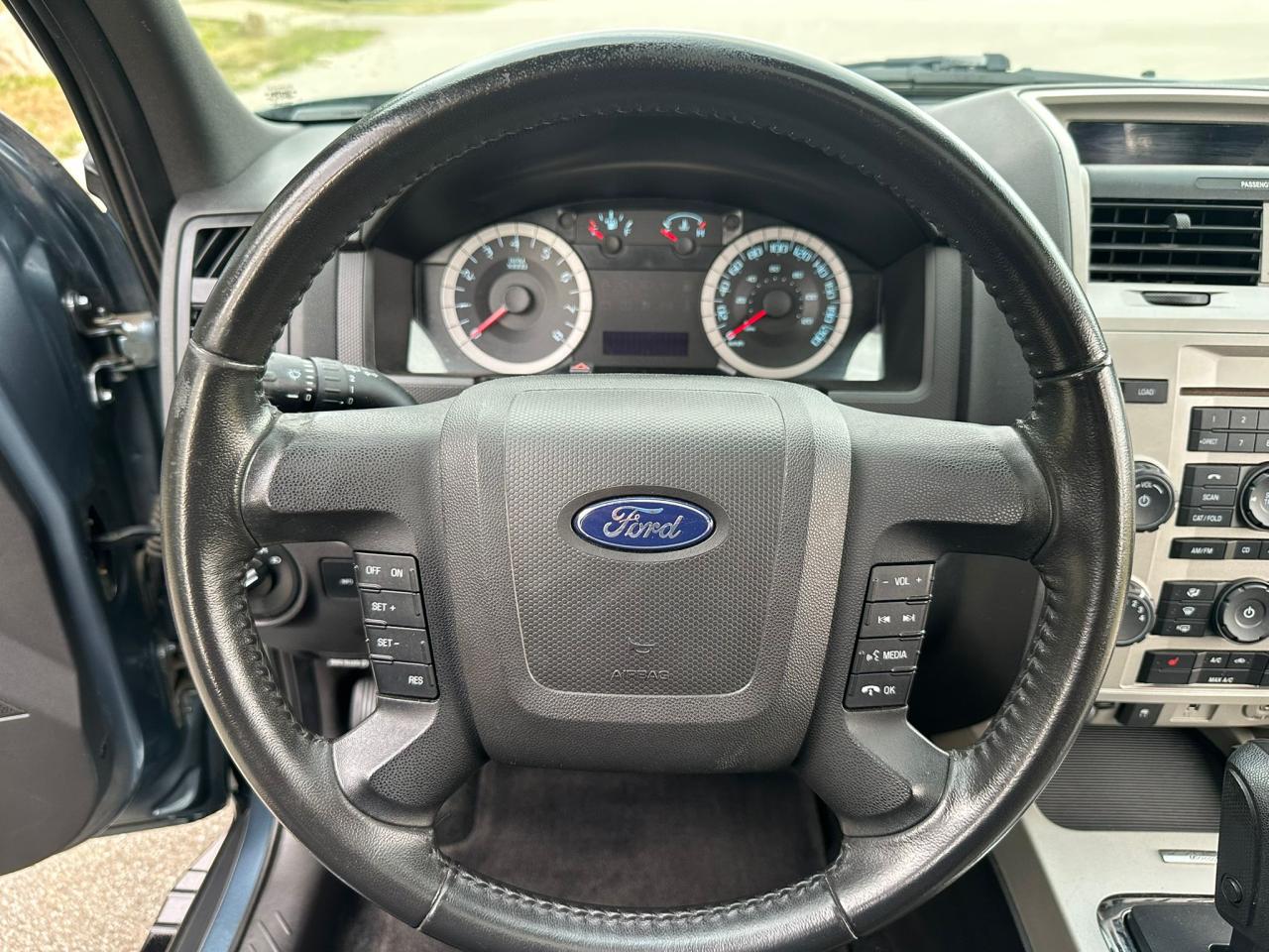 2010 Ford Escape 4WD 4DR V6 AUTO XLT - Photo #26