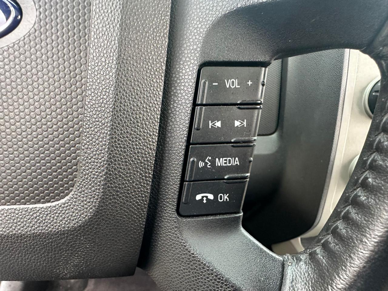 2010 Ford Escape 4WD 4DR V6 AUTO XLT - Photo #27