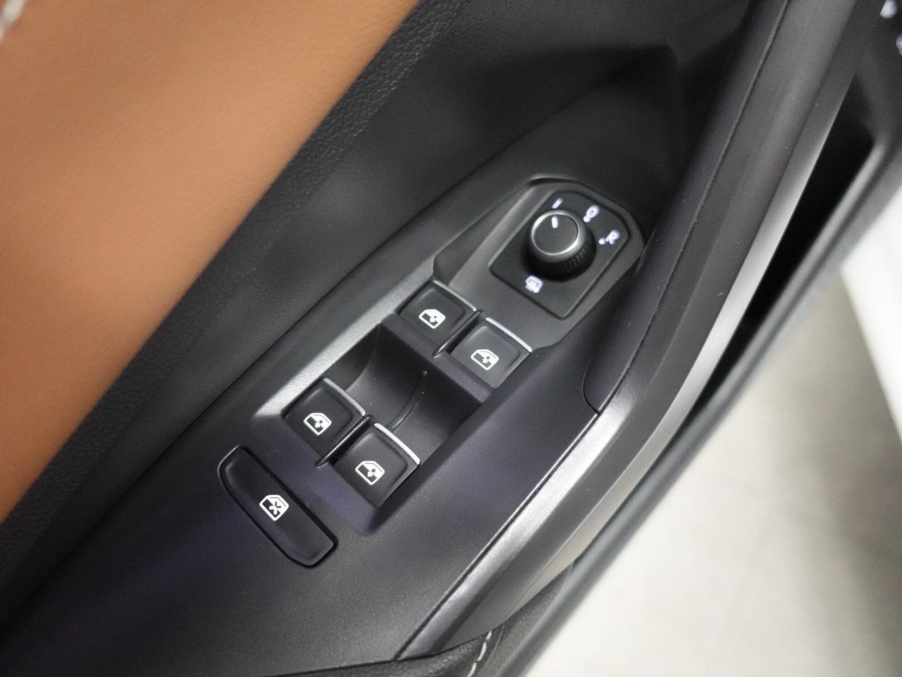 2023 Volkswagen Jetta HIGHLINE | Nav | Leather | Panoroof | AmbientLight Photo