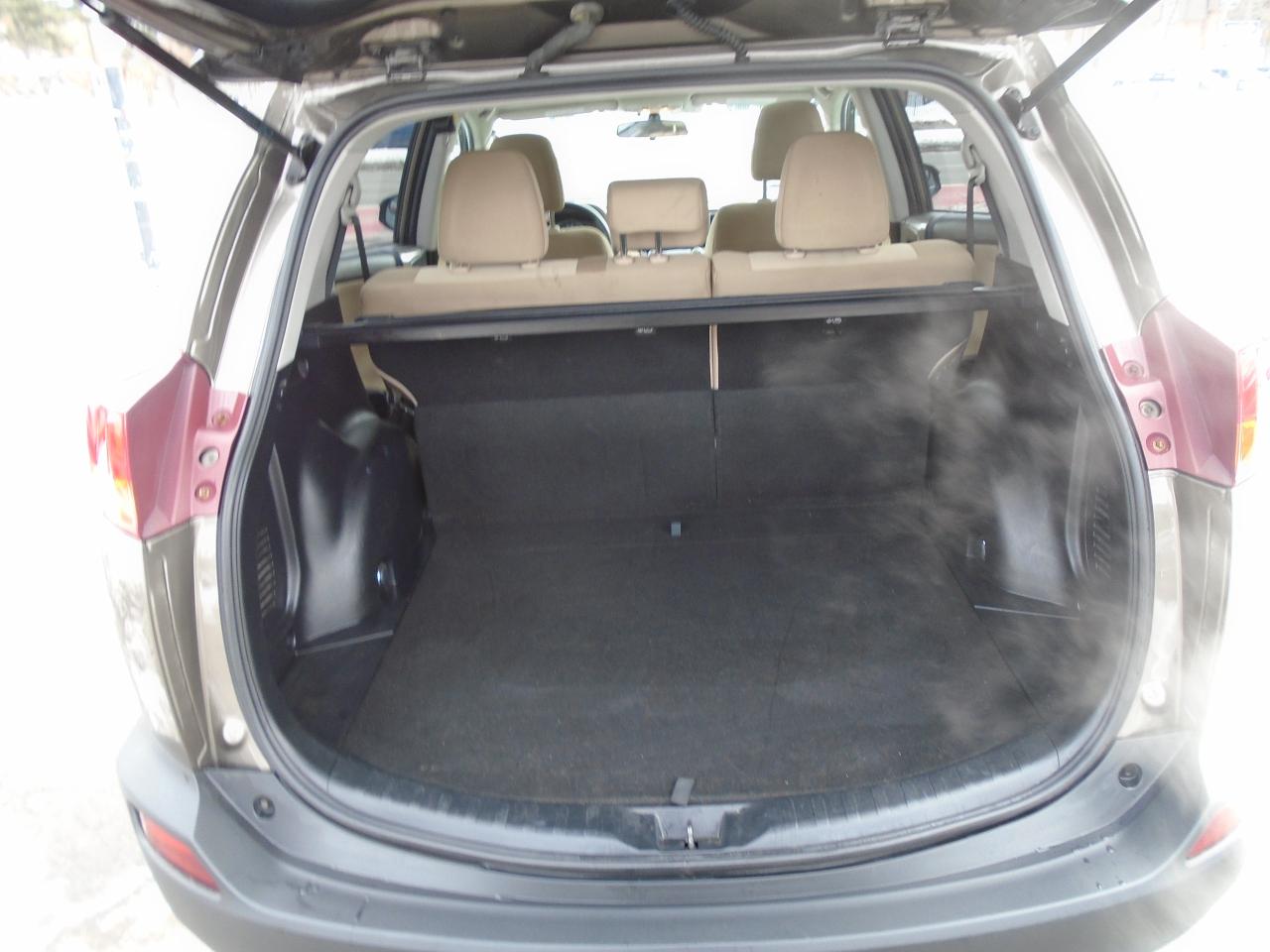 2014 Toyota RAV4 XLE/ ONE OWNER/NO ACCIDENT/ SUNROOF /REAR CAM/MINT - Photo #13