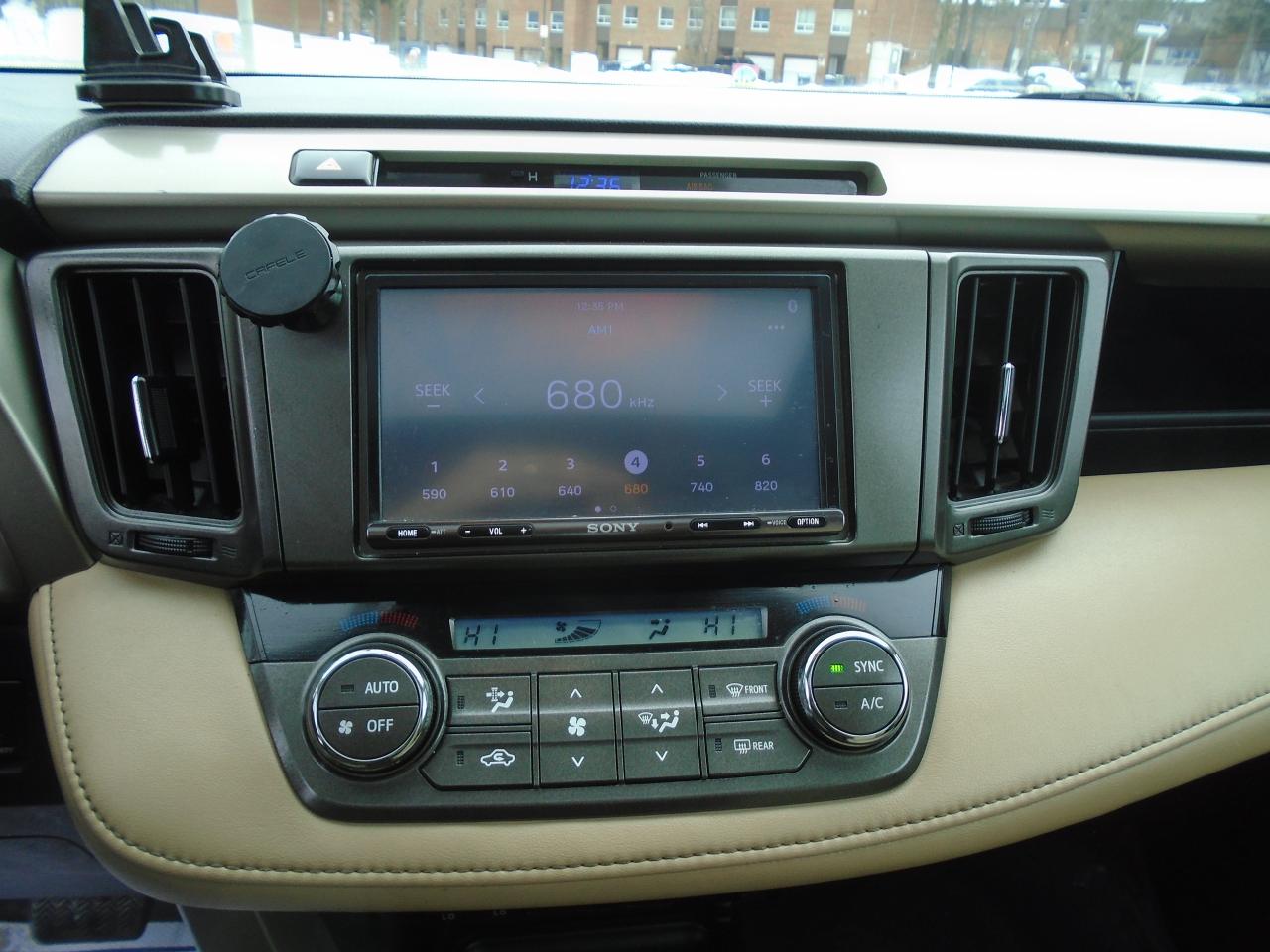 2014 Toyota RAV4 XLE/ ONE OWNER/NO ACCIDENT/ SUNROOF /REAR CAM/MINT - Photo #16