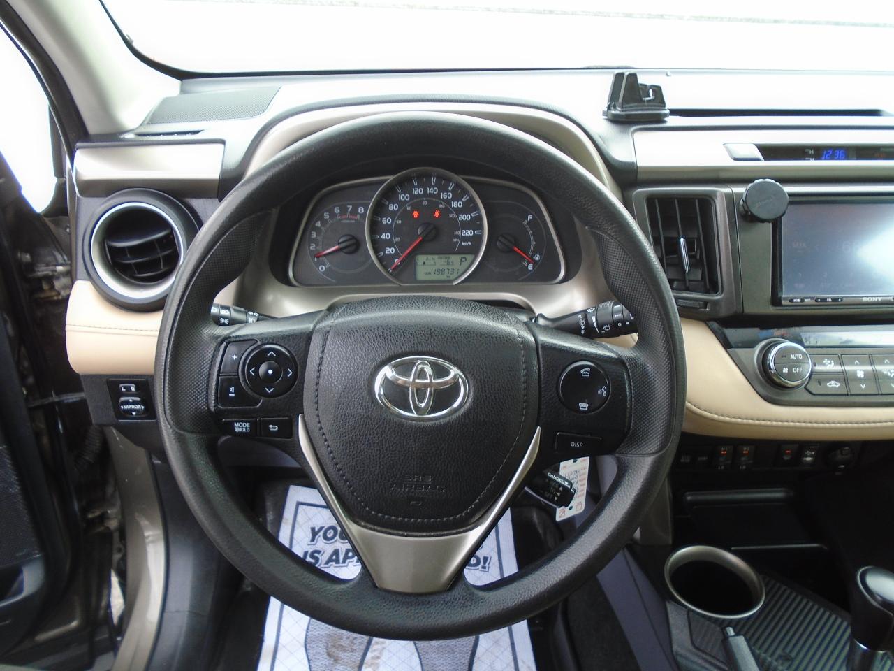 2014 Toyota RAV4 XLE/ ONE OWNER/NO ACCIDENT/ SUNROOF /REAR CAM/MINT - Photo #19