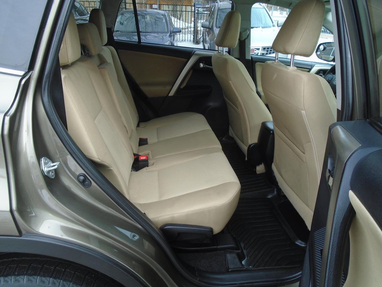 2014 Toyota RAV4 XLE/ ONE OWNER/NO ACCIDENT/ SUNROOF /REAR CAM/MINT - Photo #14