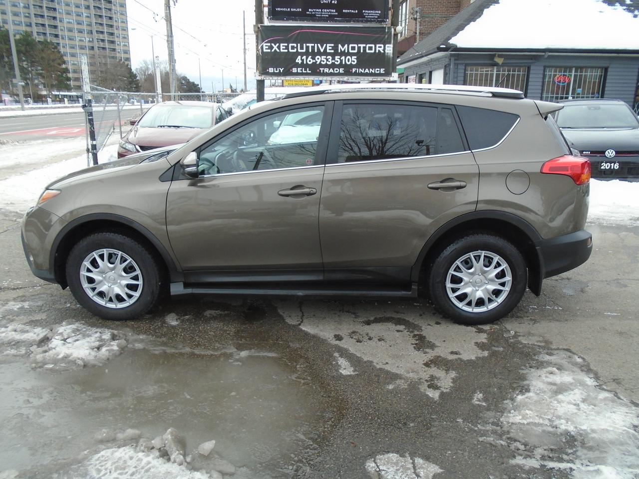 2014 Toyota RAV4 XLE/ ONE OWNER/NO ACCIDENT/ SUNROOF /REAR CAM/MINT - Photo #8